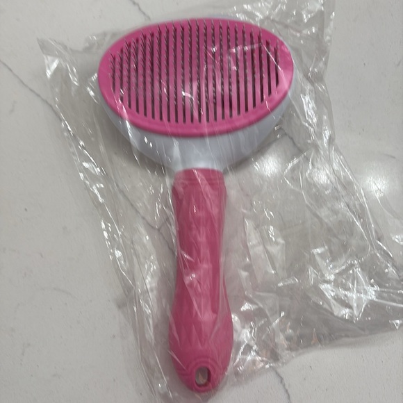 Pink cat brush new - Picture 2 of 3